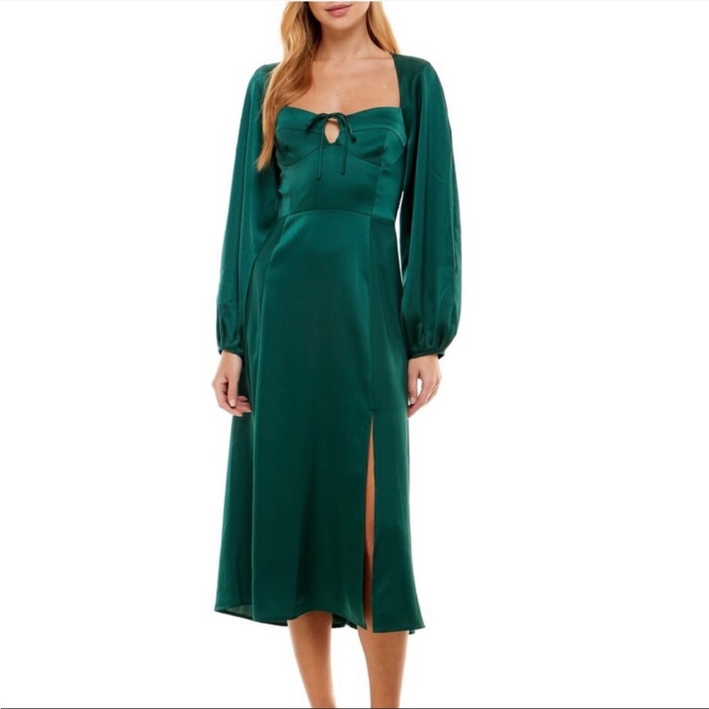 WAYF Satin Sweetheart Dress Womens Forest Green Smocked Pleated w/Slit